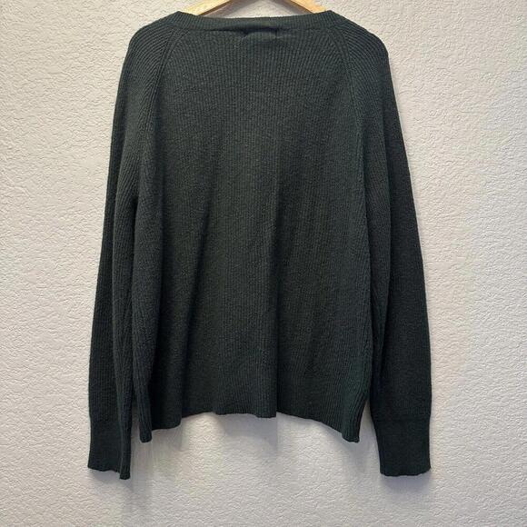NWT GAP Olive Green Ribbed V-Neck Long Sleeve Sweater Wool Blend Womens Large - Picture 5 of 8
